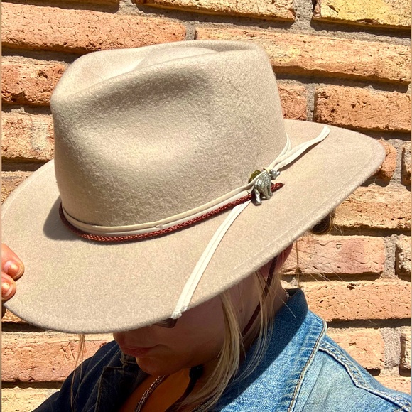 NWOT Rockmount Vintage Cowboy Hat w/ FREE Bear Pin - Picture 1 of 10